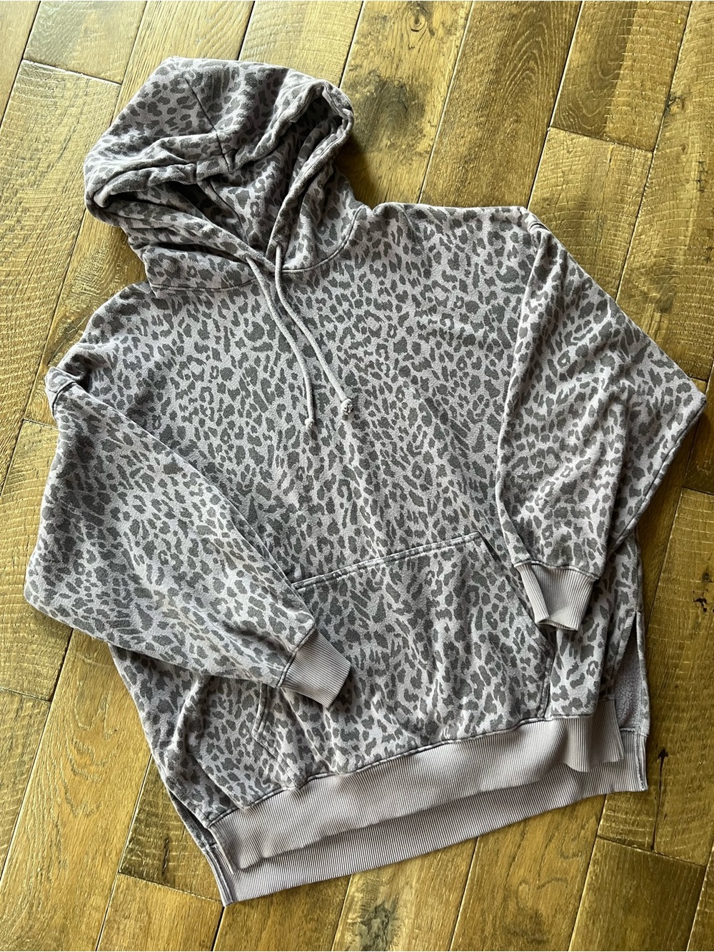 American Eagle Leopard Print Hoodie - Picture 1 of 2